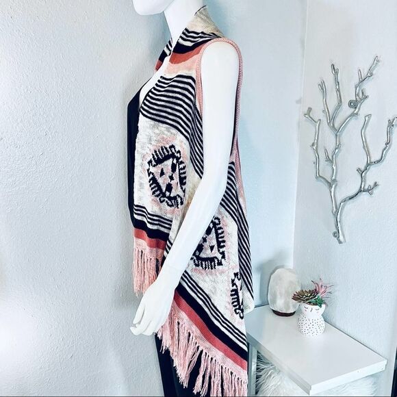 Pink Rose Sleeveless Fringe Cardigan Medium - Picture 6 of 11